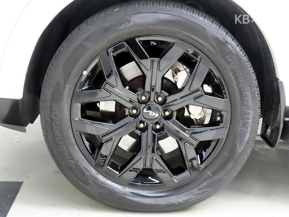 2023 Kia Used Car photo