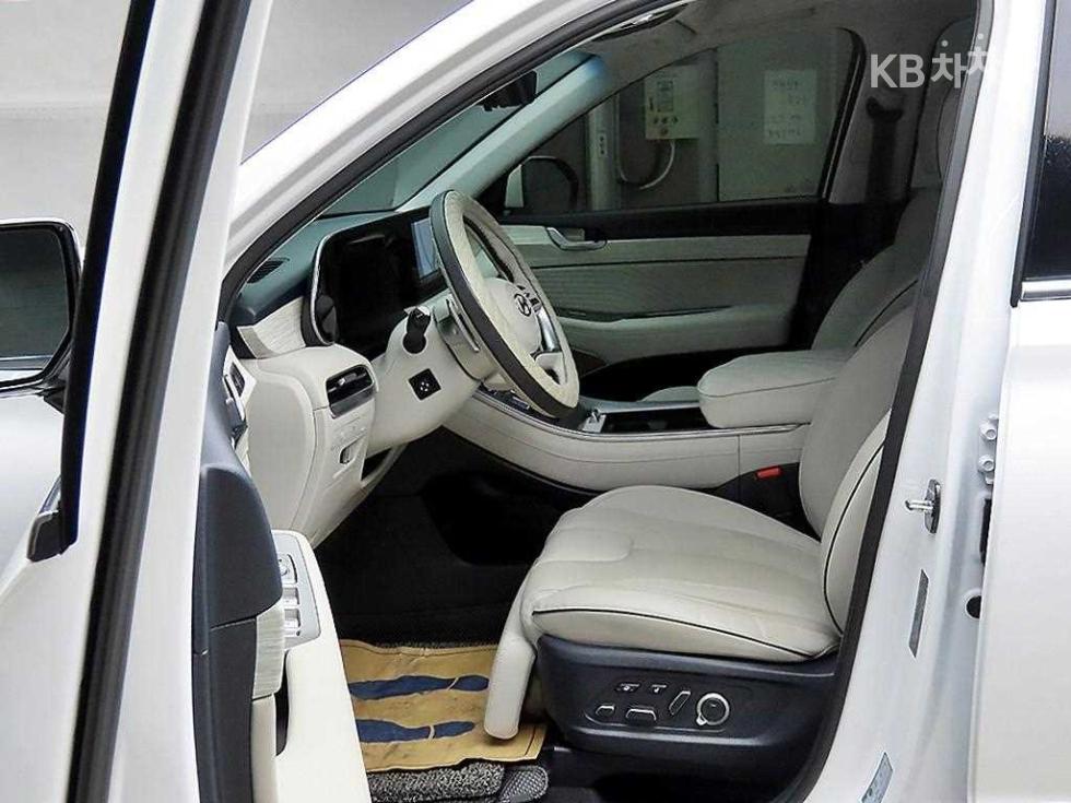 2023 Hyundai Used Car photo