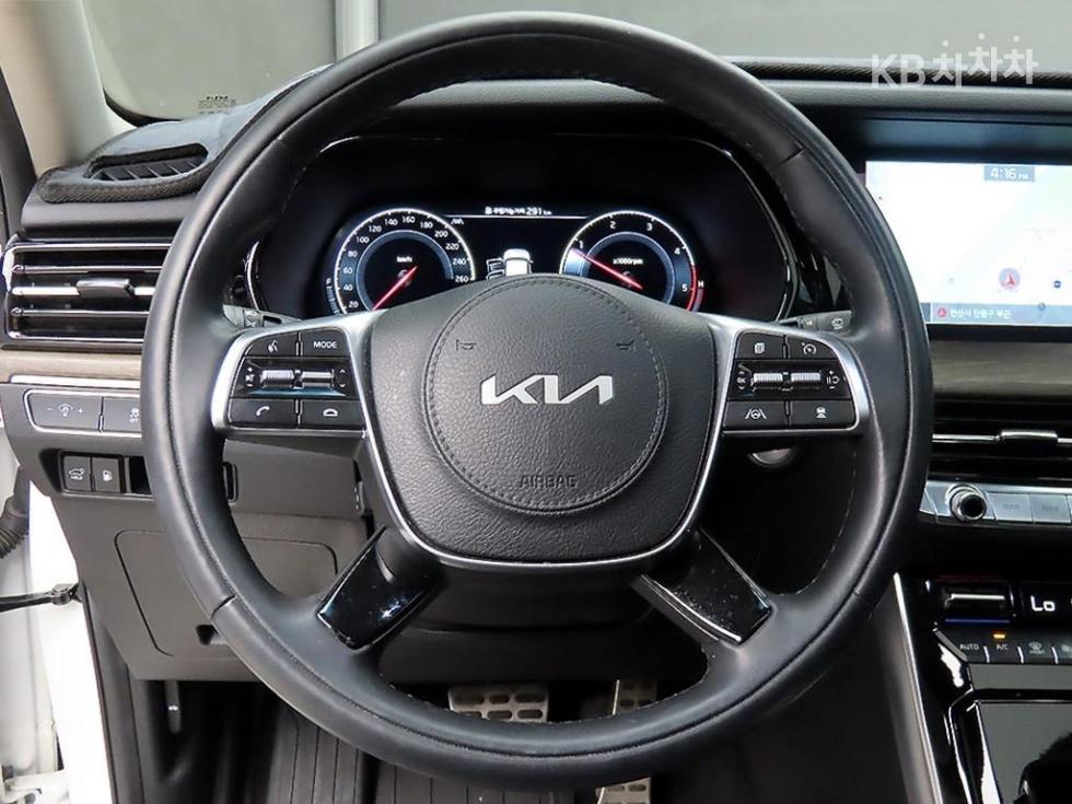 2022 Kia Used Car photo