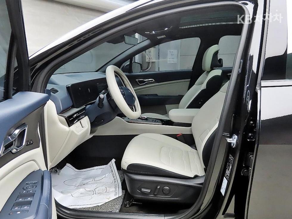 2025 Kia Used Car photo