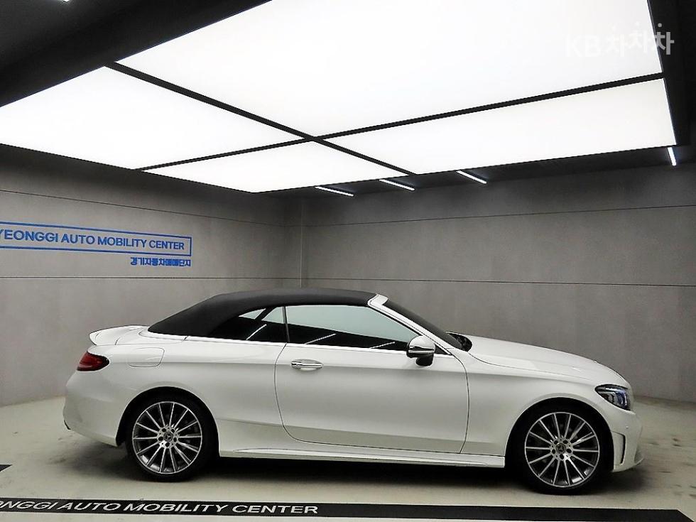 2022 Mercedes-Benz C photo