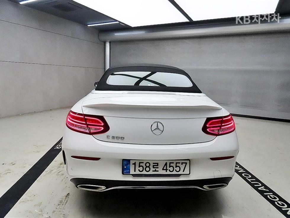 2022 Mercedes-Benz C photo