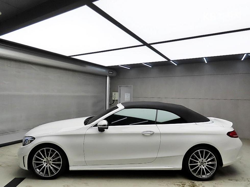 2022 Mercedes-Benz C photo