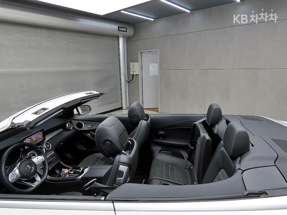 2022 Mercedes-Benz C photo