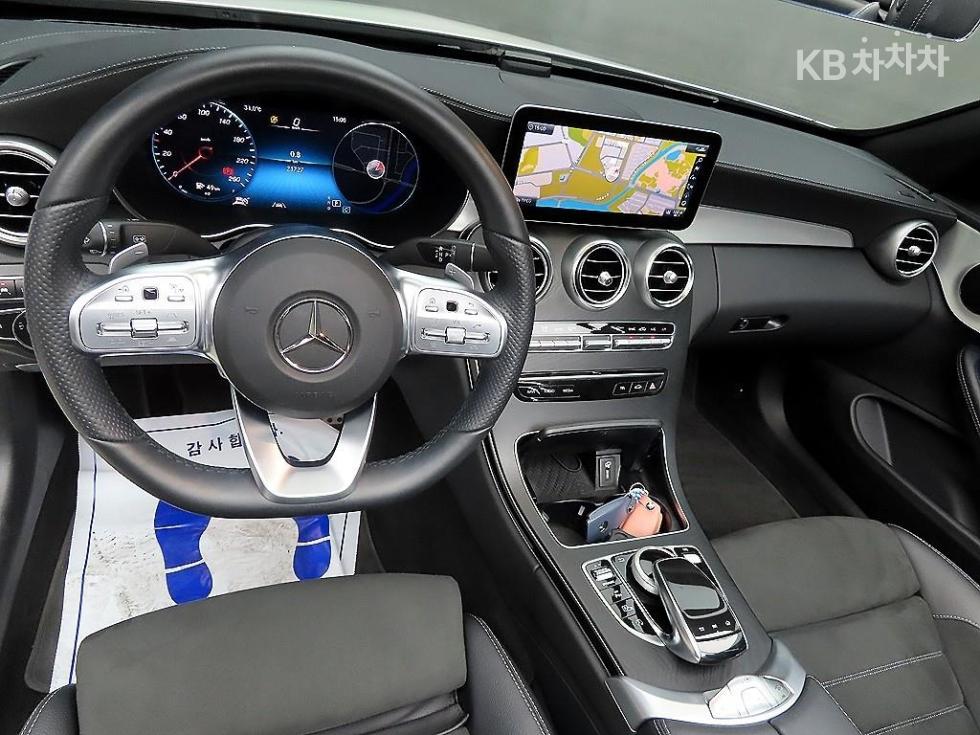 2022 Mercedes-Benz C photo