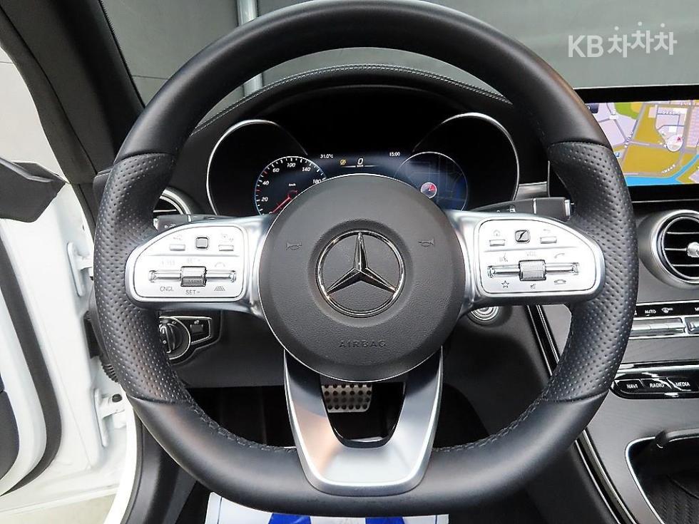 2022 Mercedes-Benz C photo