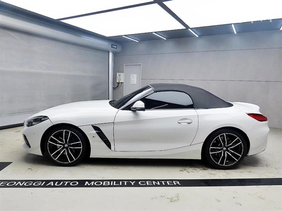 2025 BMW BMW Z4 photo