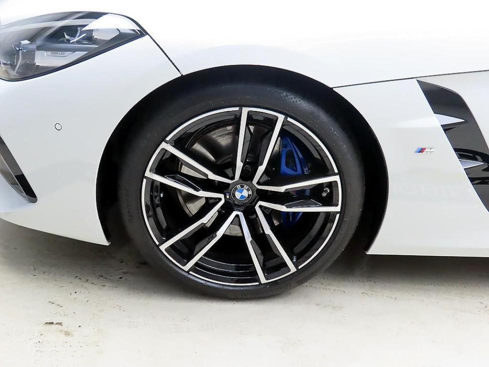 2025 BMW BMW Z4 photo