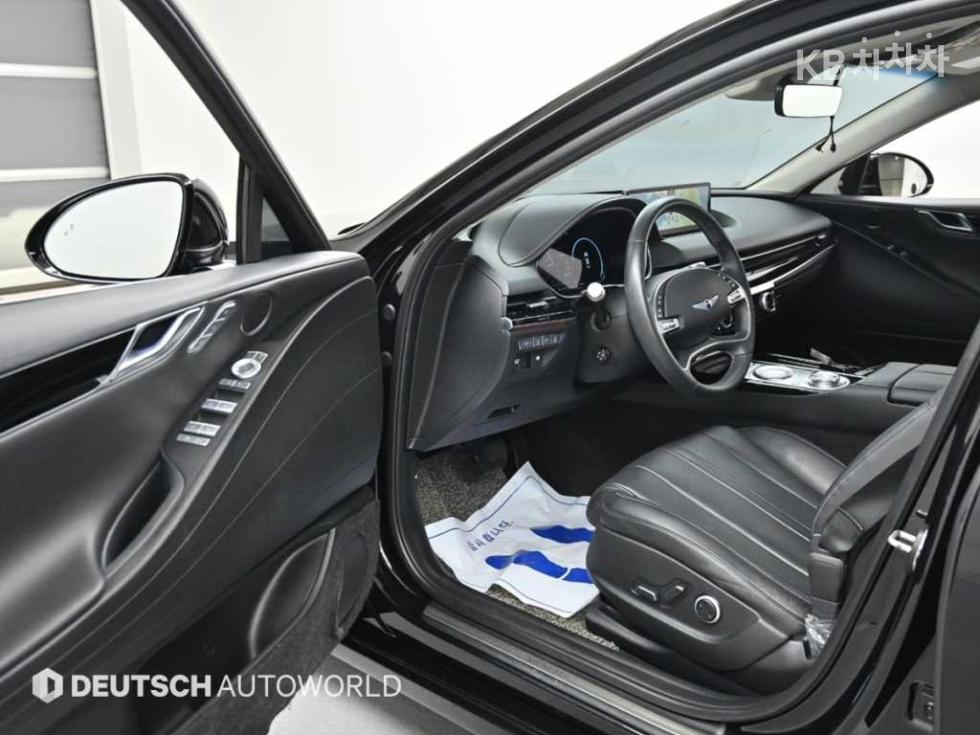 Genesis G80 — miniaturë 11