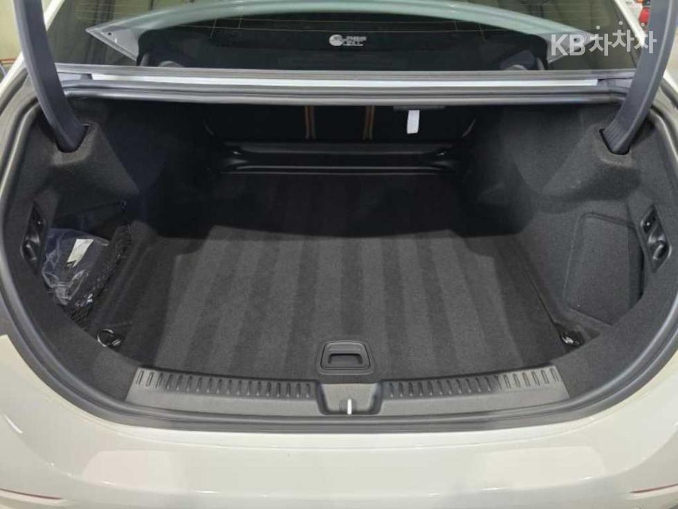 Mercedes-Benz E-klasse — miniaturë 15