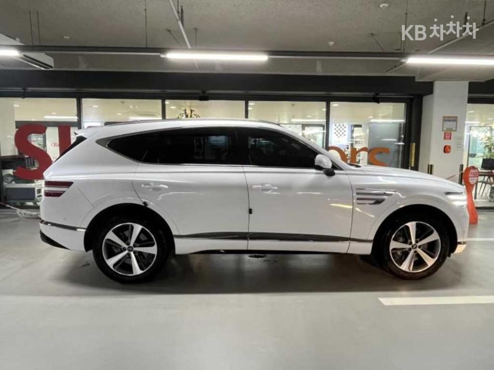 2022 Genesis GV80 photo