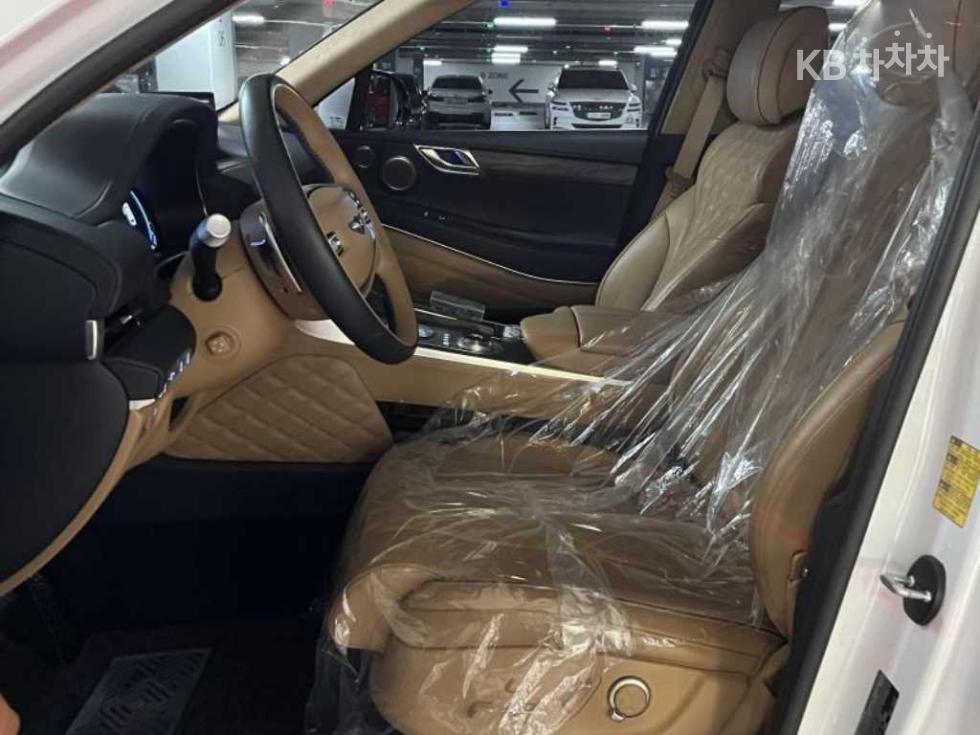 2022 Genesis GV80 photo