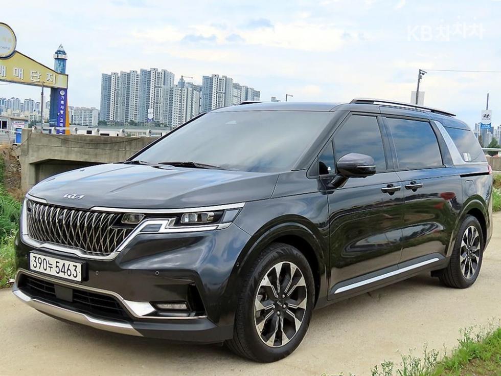 Kia Carnival — miniaturë 2