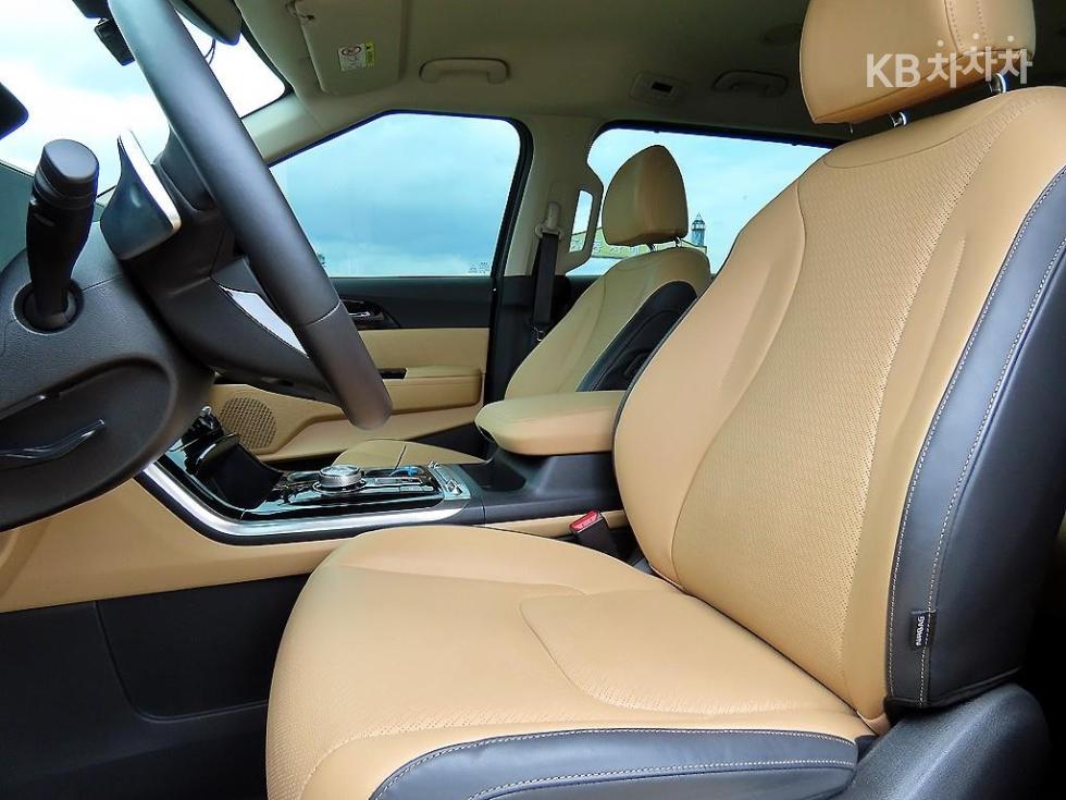 Kia Carnival — miniaturë 5