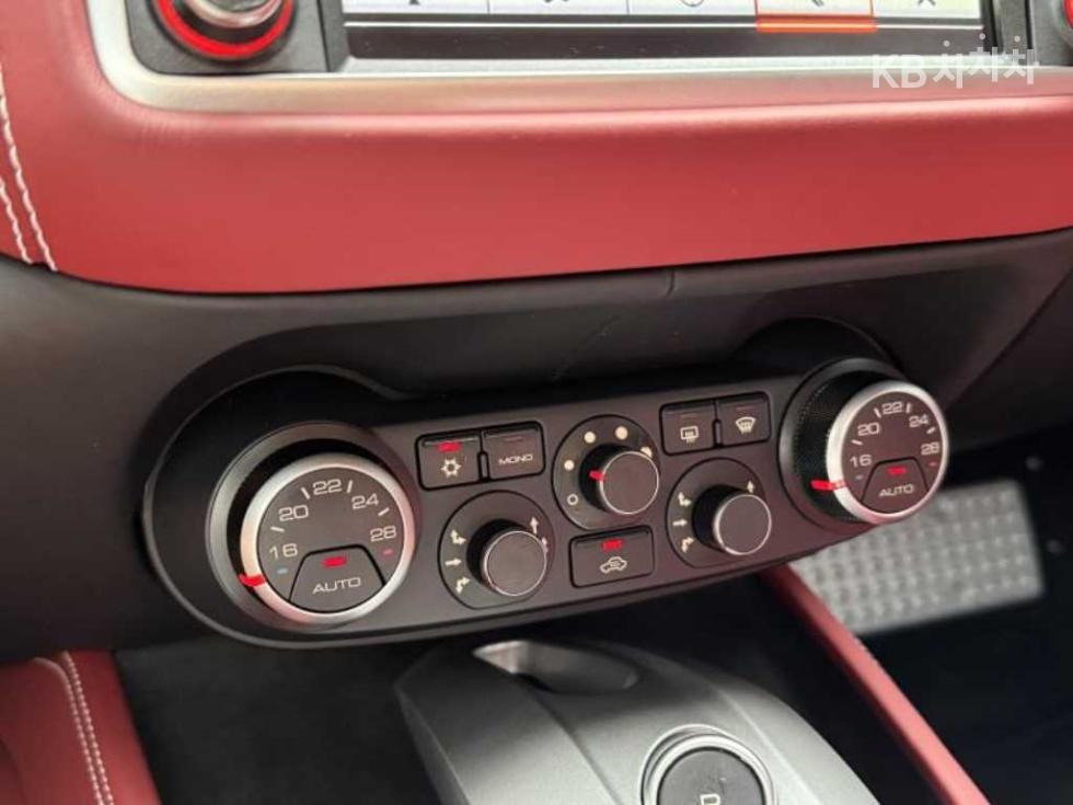 Ferrari California — miniaturë 18