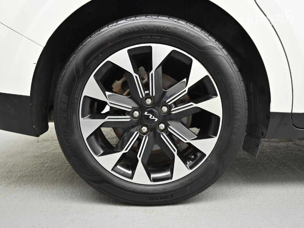 Kia Carnival — miniaturë 5