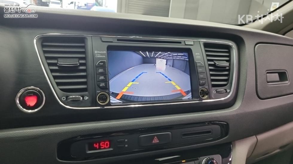 Kia Carnival — miniaturë 13