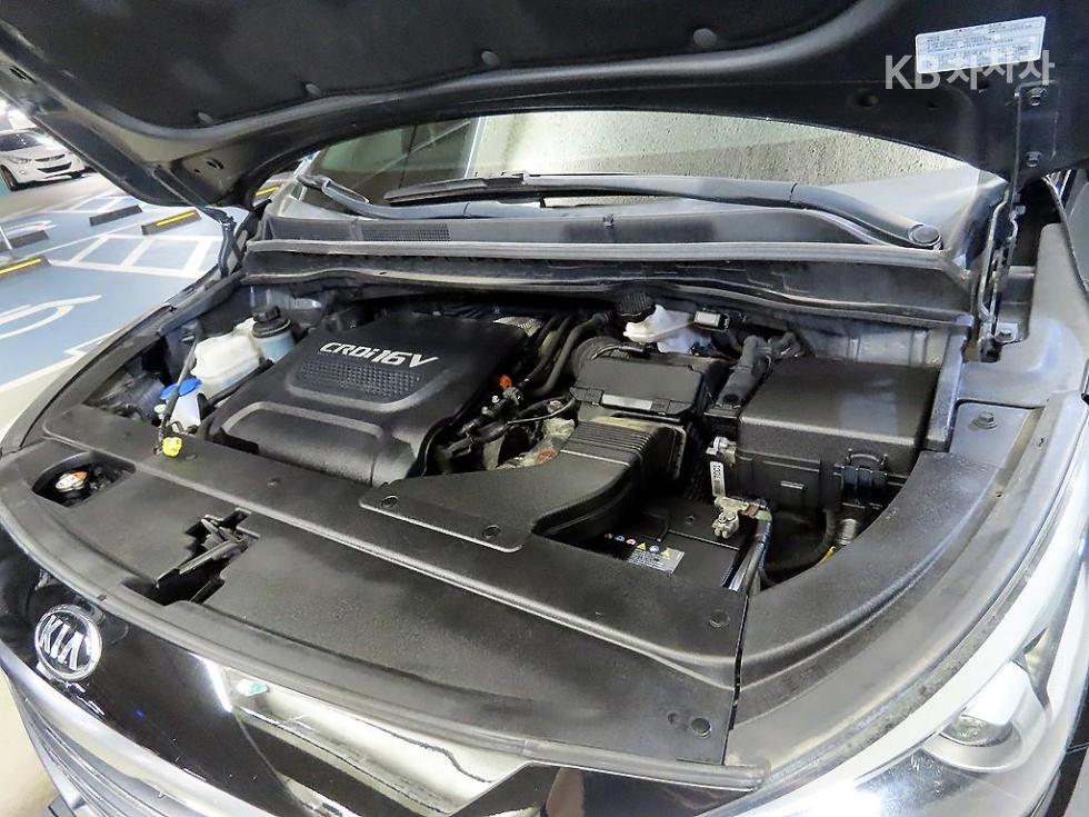 Kia Carnival — miniaturë 19