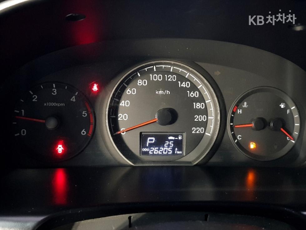 Hyundai Starex — miniaturë 7