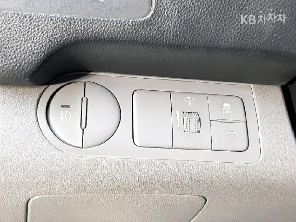 Hyundai Starex — miniaturë 12