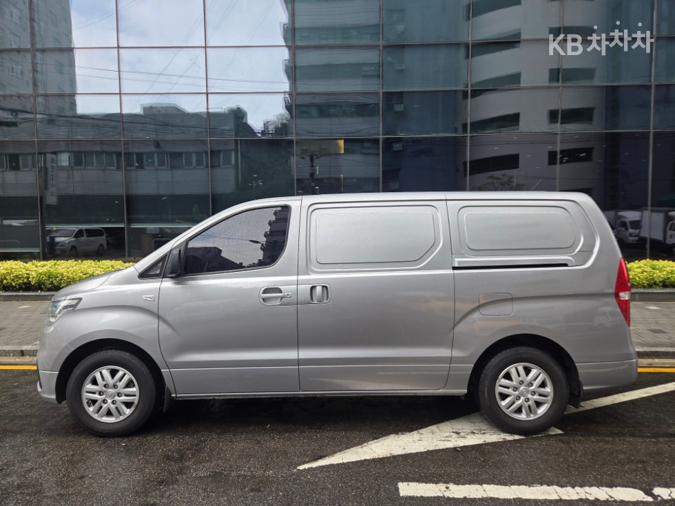 Hyundai Starex — miniaturë 3