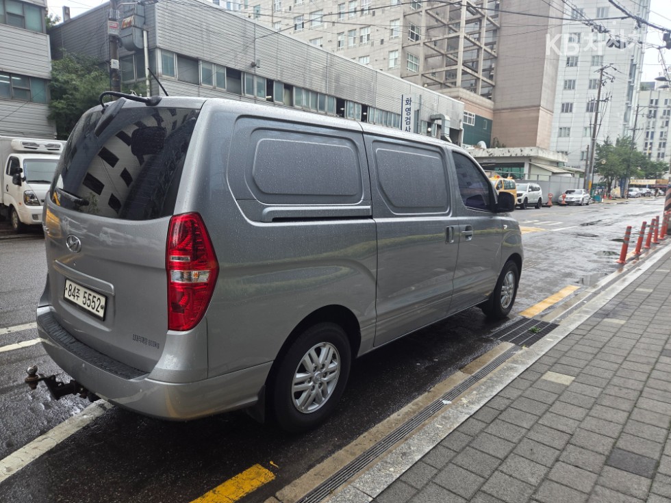 Hyundai Starex — miniaturë 6