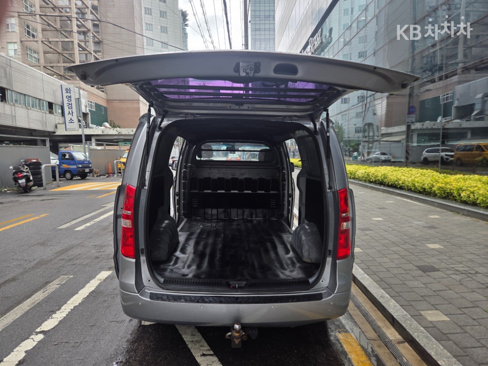 Hyundai Starex — miniaturë 10