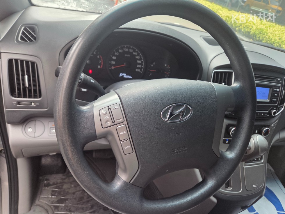Hyundai Starex — miniaturë 15