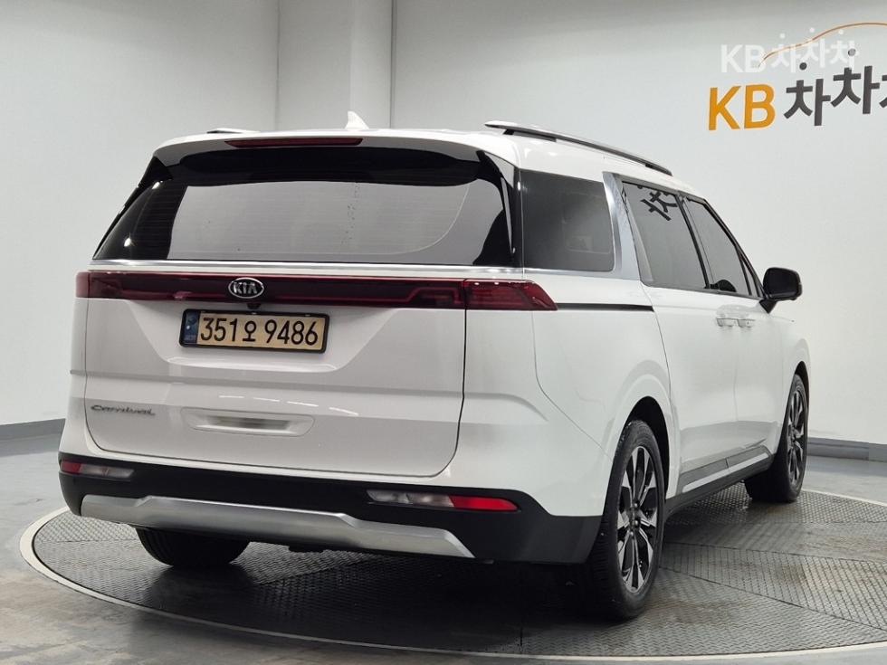 Kia Carnival — miniaturë 3