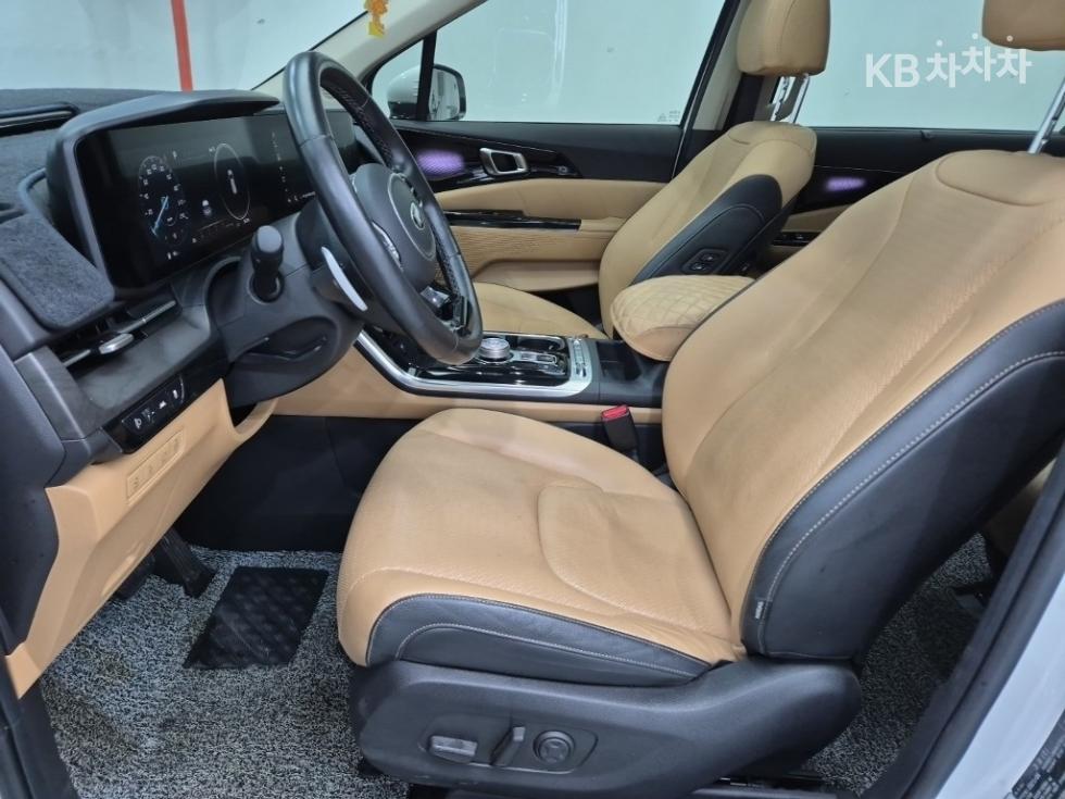Kia Carnival — miniaturë 11