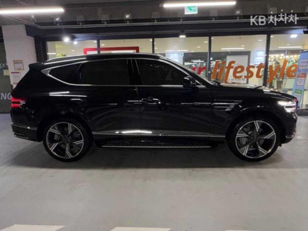 2024 Genesis GV80 photo