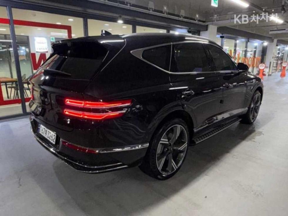 2024 Genesis GV80 photo