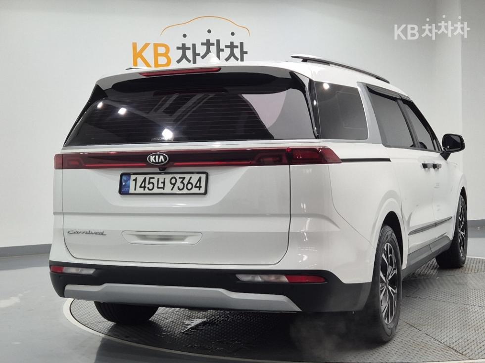Kia Carnival — miniaturë 3