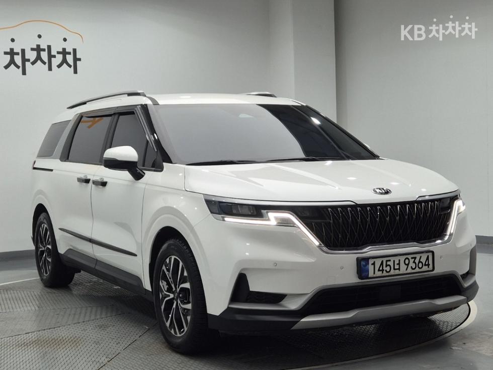 Kia Carnival — miniaturë 4