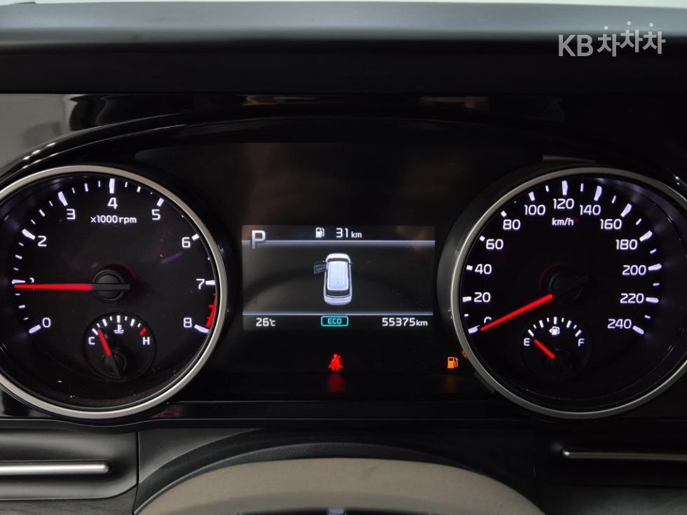 Kia Carnival — miniaturë 6