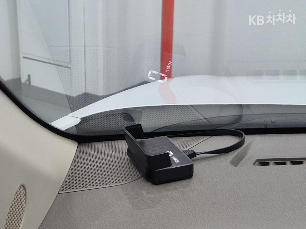 Kia Carnival — miniaturë 15