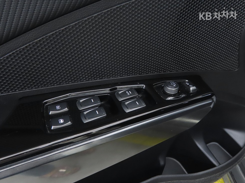 SsangYong Tivoli — miniaturë 12