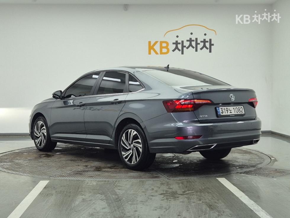 Volkswagen Jetta — miniaturë 3