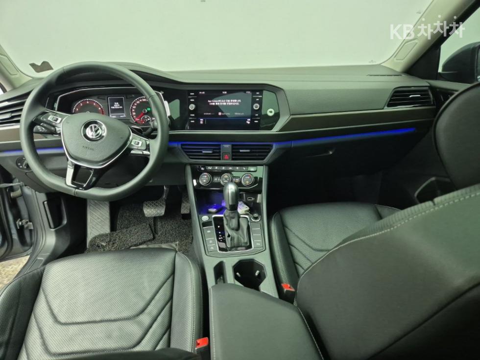 Volkswagen Jetta — miniaturë 5