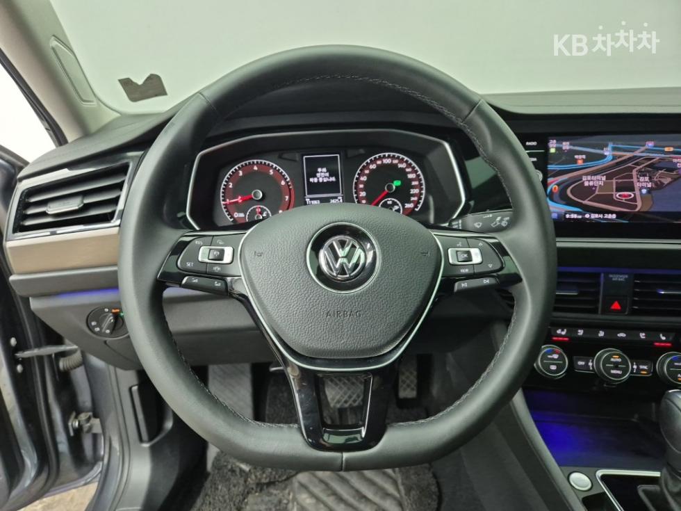Volkswagen Jetta — miniaturë 9