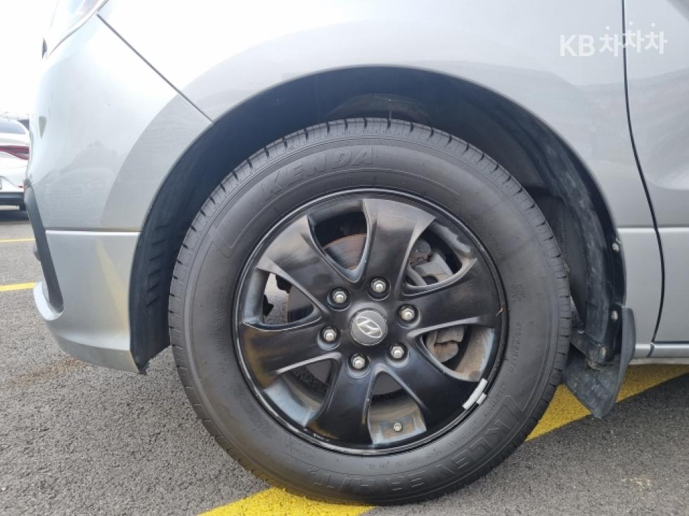 Hyundai Starex — miniaturë 5
