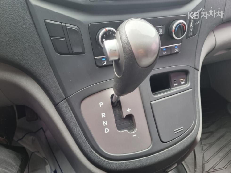 Hyundai Starex — miniaturë 9