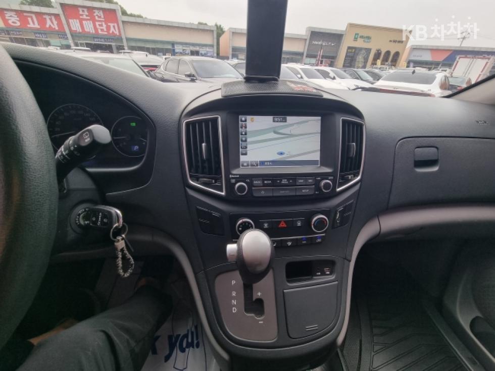 Hyundai Starex — miniaturë 10