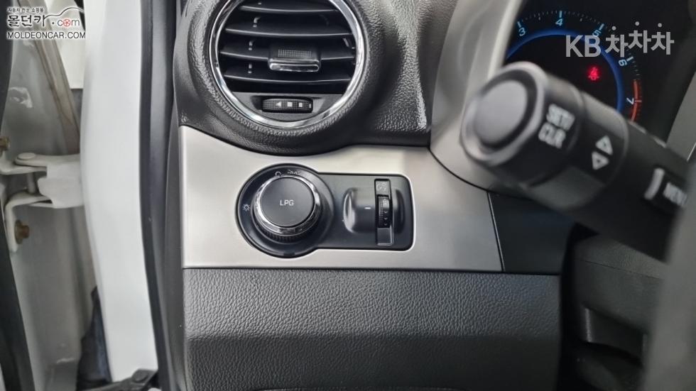 Chevrolet Orlando — miniaturë 15