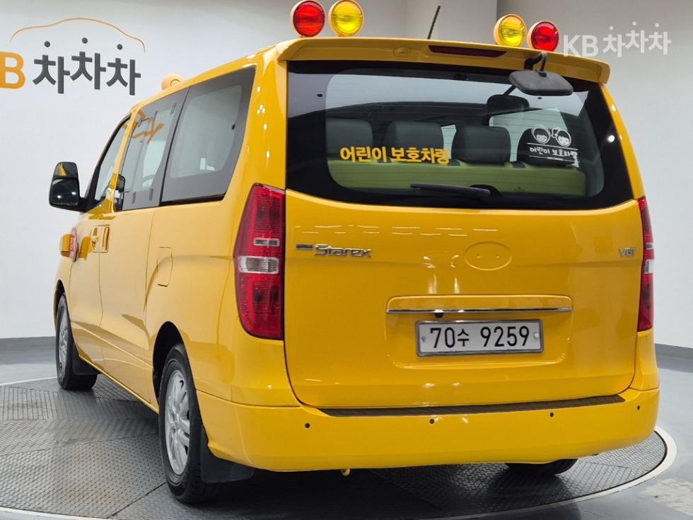 Hyundai Starex — miniaturë 2