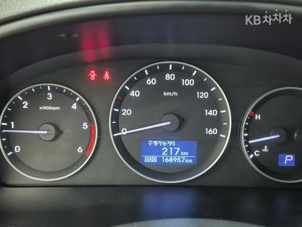 Hyundai Starex — miniaturë 6