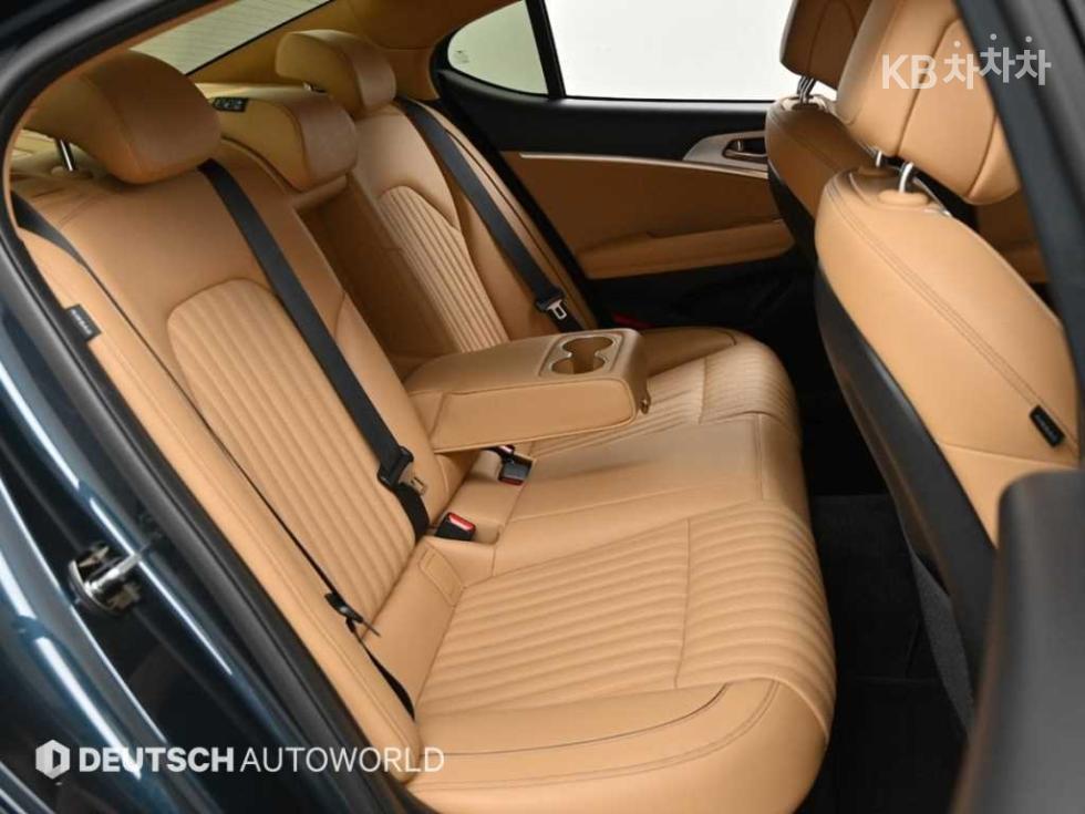 Genesis G70 — miniaturë 12