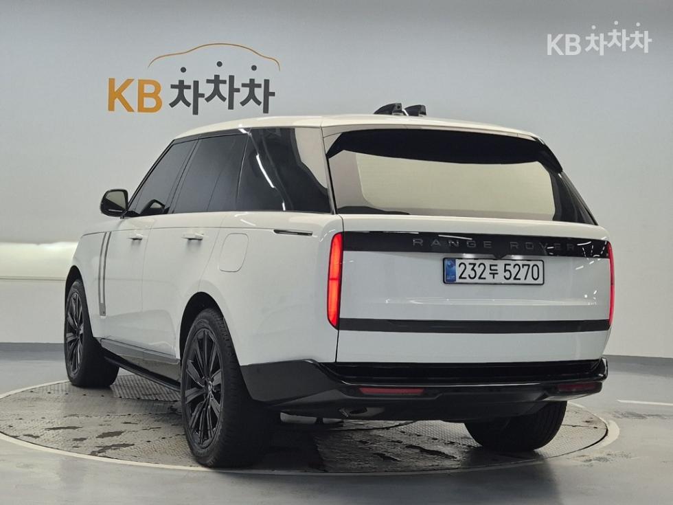 Land Rover Range Rover — miniaturë 2