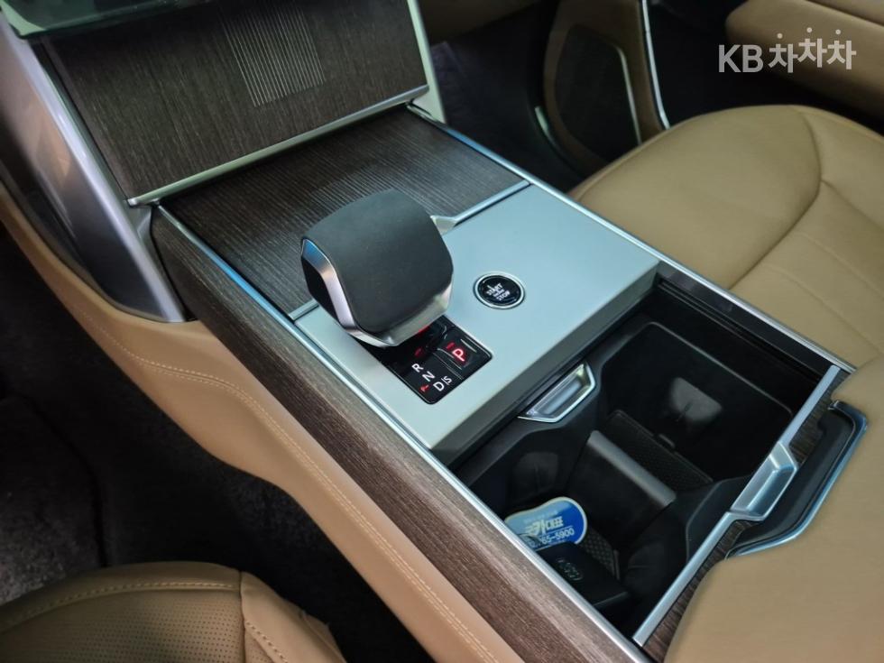 Land Rover Range Rover — miniaturë 8