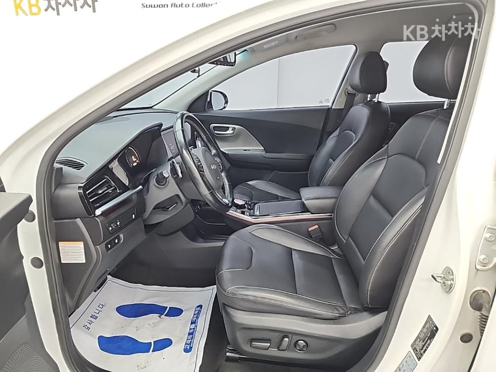 Kia Niro — miniaturë 11